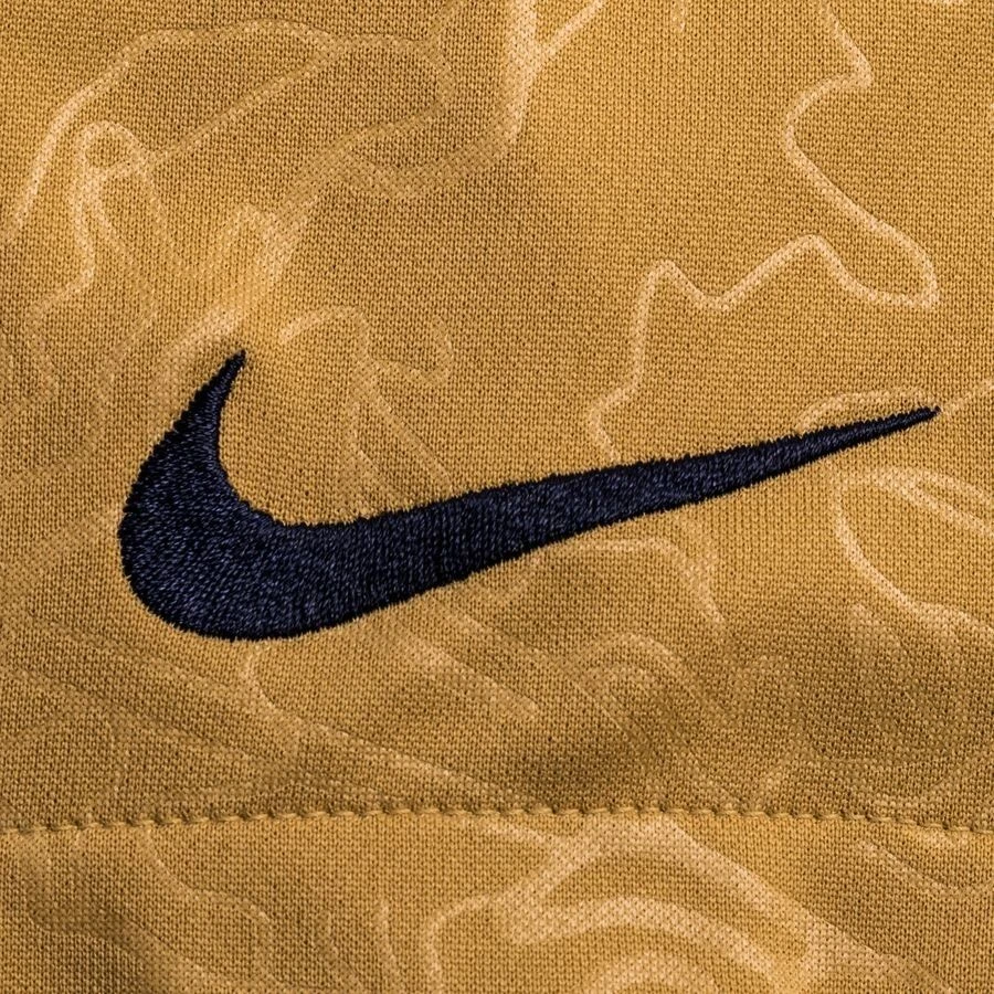 Nike Barcelona Away Shorts 2022/23 - Image 3